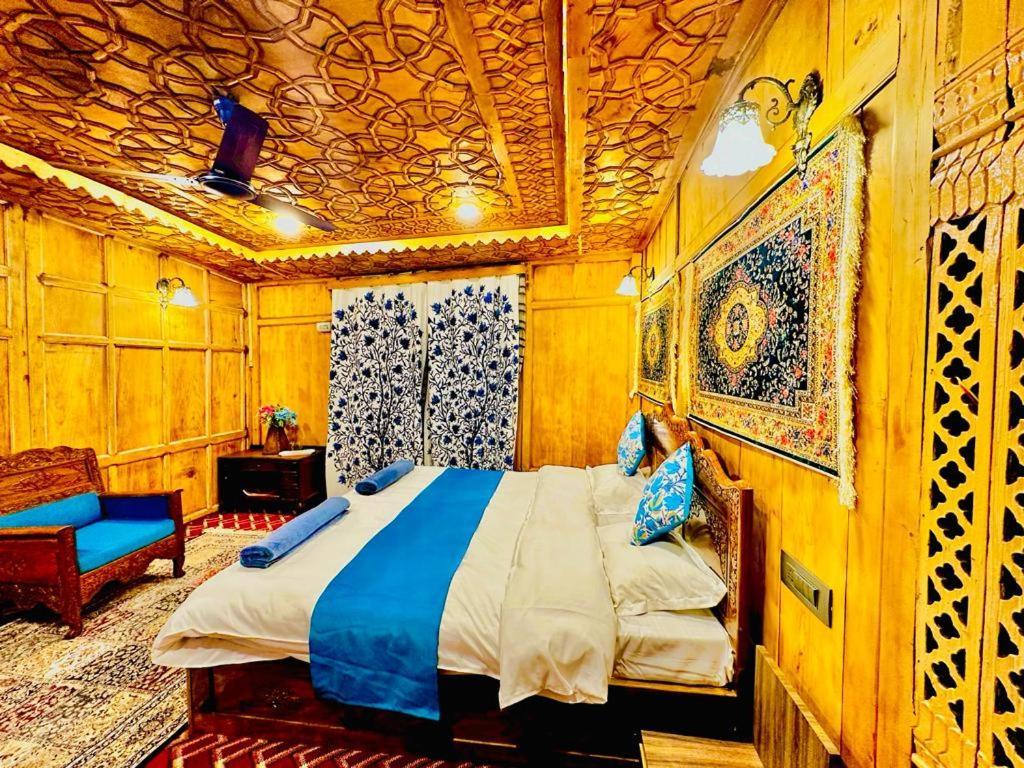 New Zealand Group Of Houseboats Otel Srīnagar Dış mekan fotoğraf