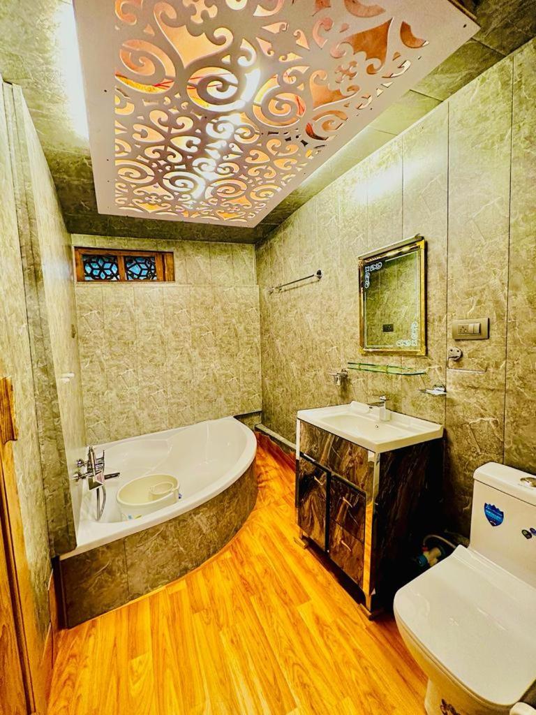 New Zealand Group Of Houseboats Otel Srīnagar Dış mekan fotoğraf